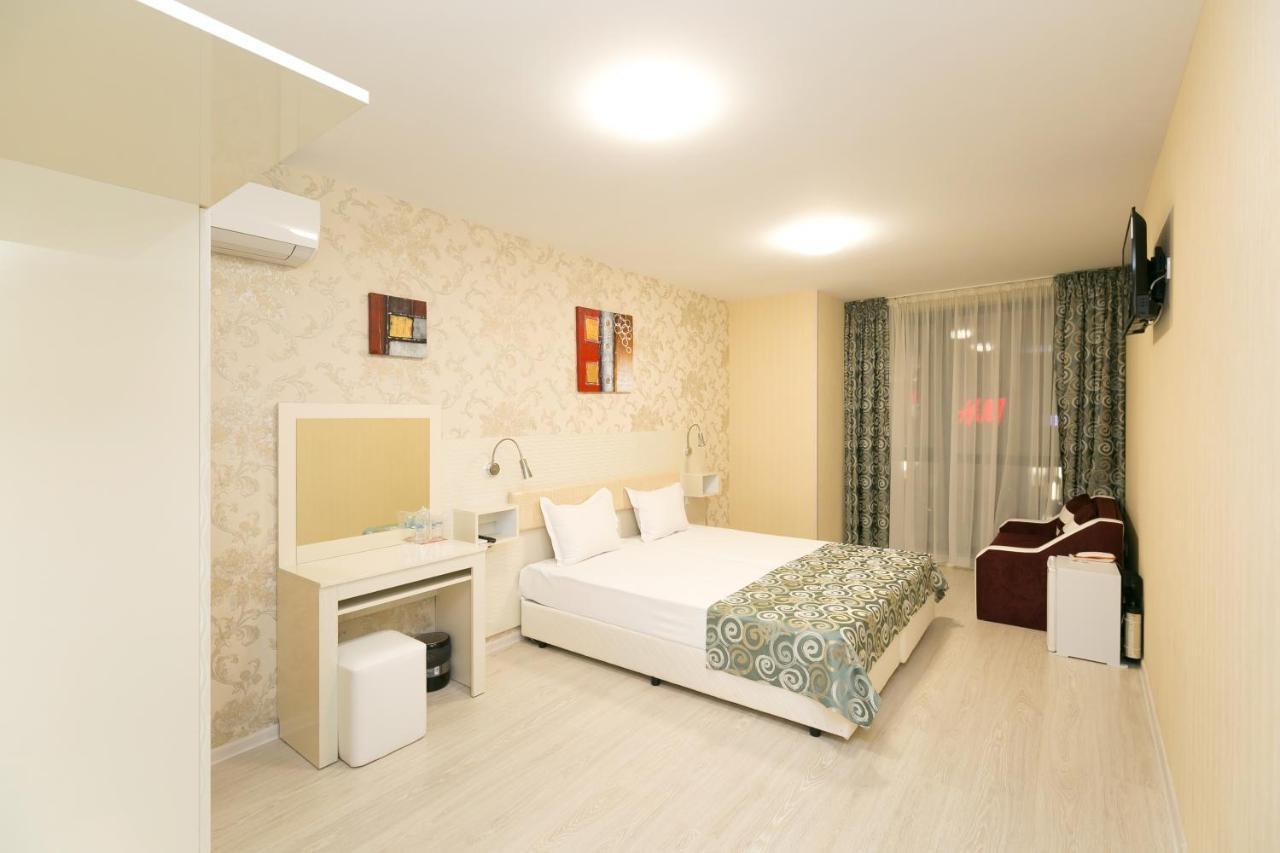 Hotel Capri Plovdiv Exterior photo